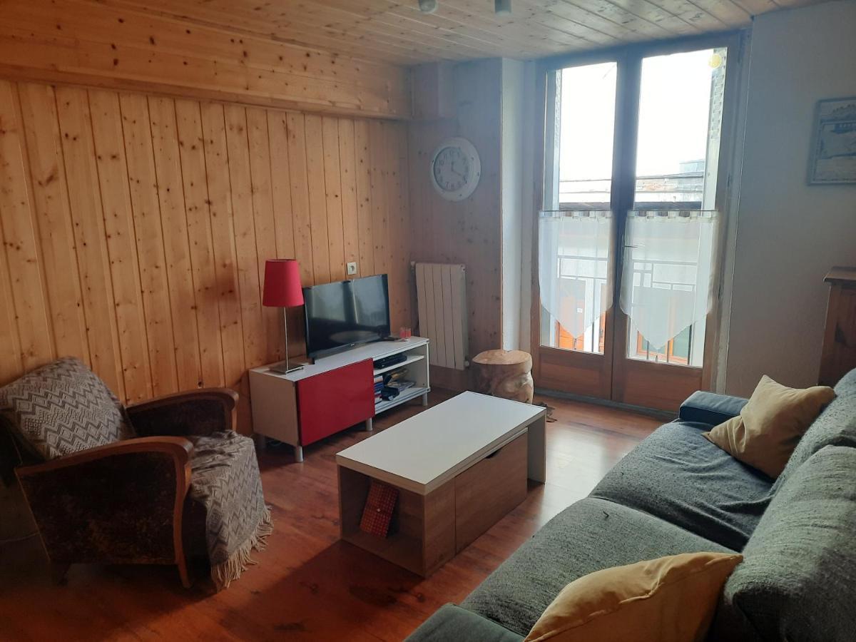 Apartamento Le Cocon Bagnères-de-Luchon Exterior foto